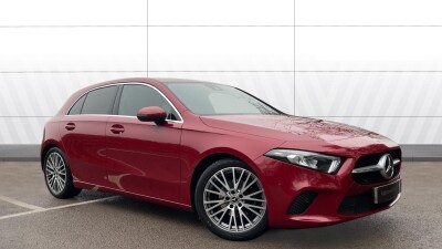 2022 Mercedes-Benz Approved Next button icon Next button icon to navigate photo